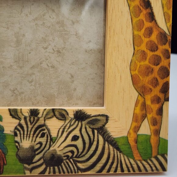 Fetco Noahs Ark Wooden Picture Frame With Giraffes Zebras & Chickens 4.5x3 - Picture 6 of 11
